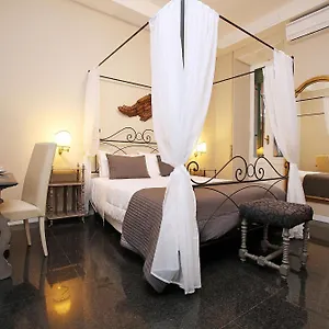 Amica ** Rome